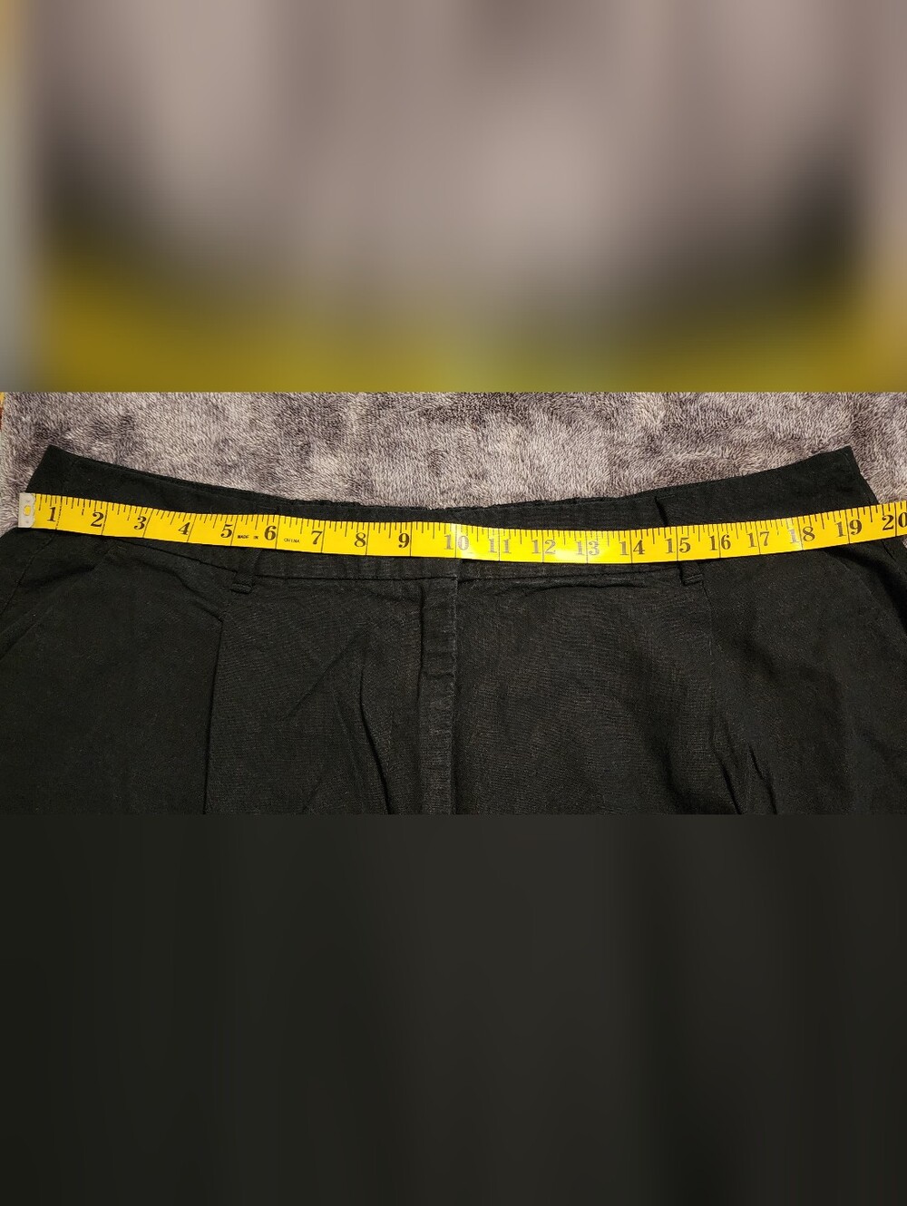 Old Navy Black Elastic-Waist Bermuda Shorts - Picture 6 of 7